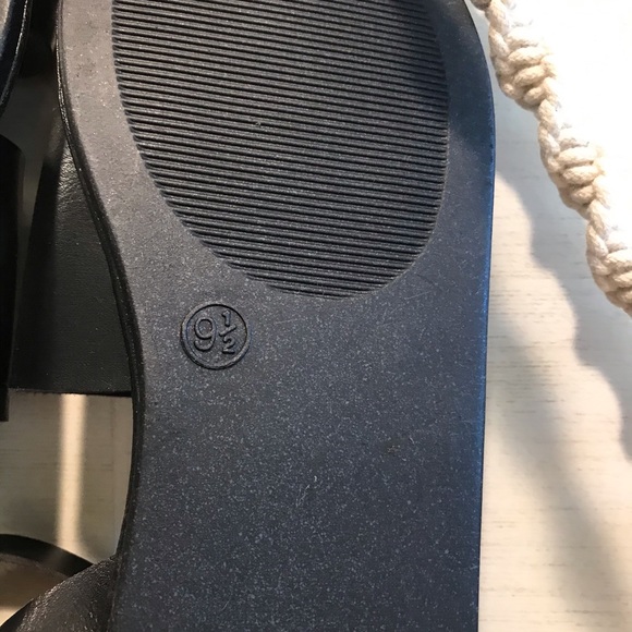 Universal Thread Target Black Toe Wrap Sandal - Picture 8 of 10